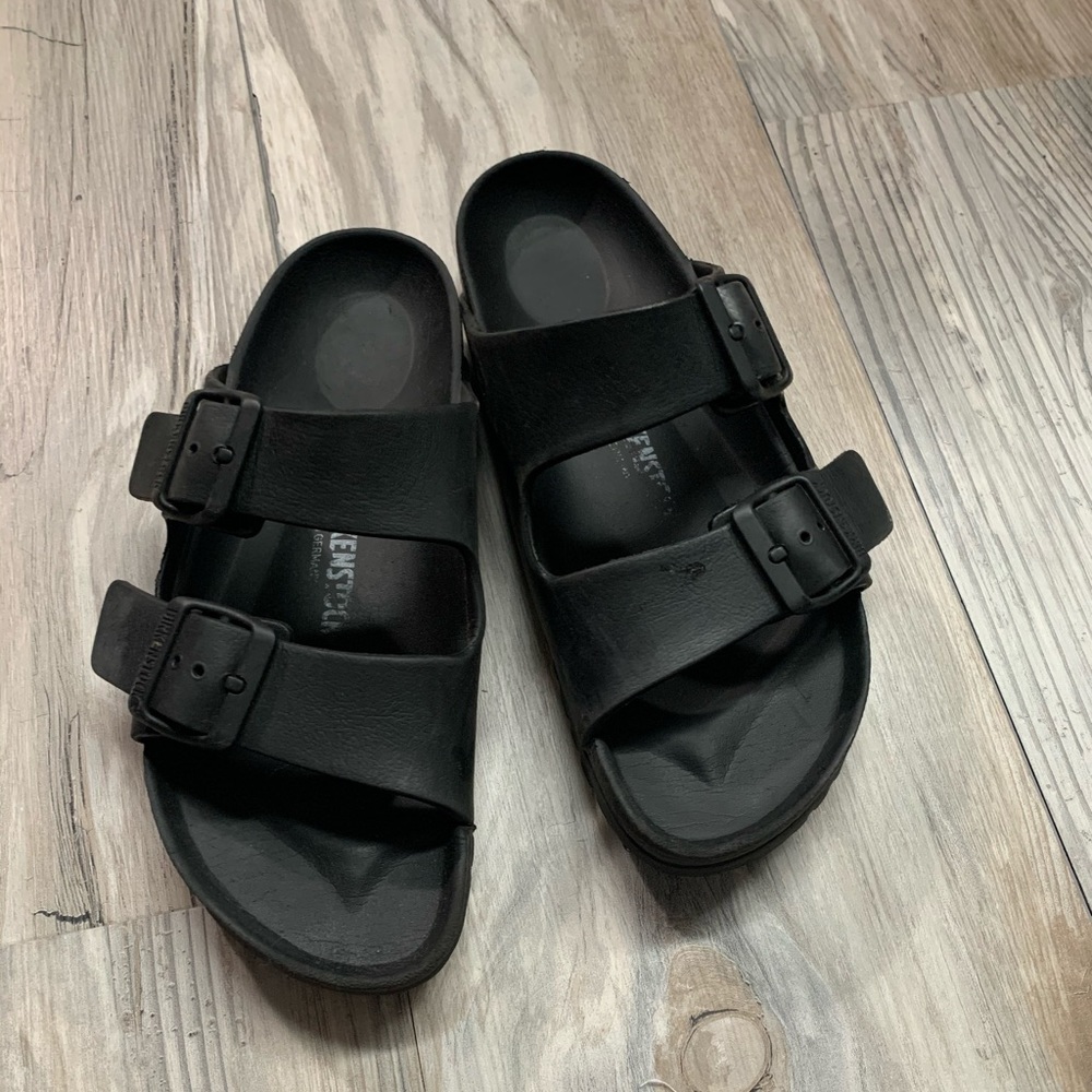 Black Birkenstock’s
